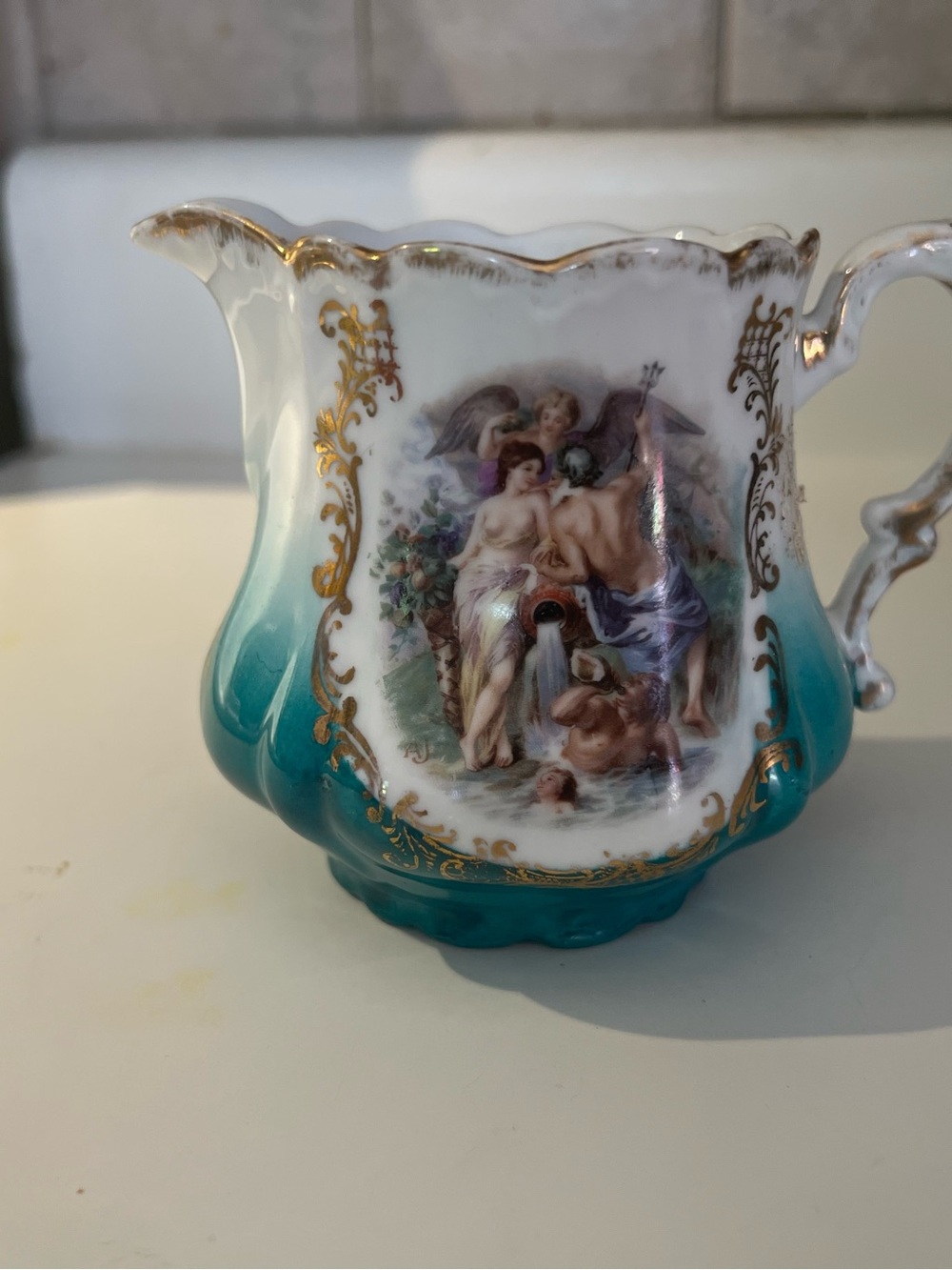 Antique creamer bolvaria